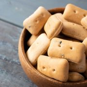 非常食におすすめのお菓子10選｜溶けにくいチョコレートや長期保管できるスナックを紹介！